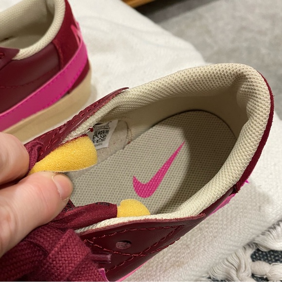 NEW Nike men’s sneakers shoes size 12 wine red - Picture 4 of 6